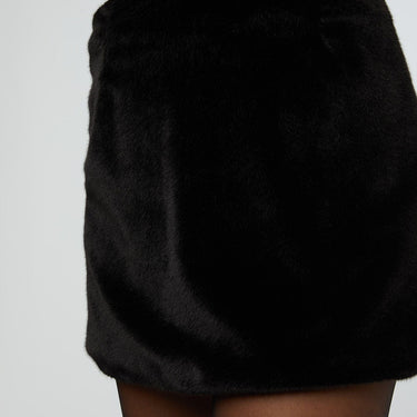 WEWOREWHAT Faux Fur Black Mini Skirt